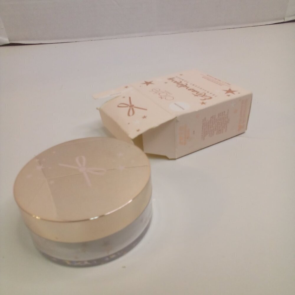 Ciate Extraordinary Translucent Powder .52 OZ Setting Powder - Picture 7 of 9